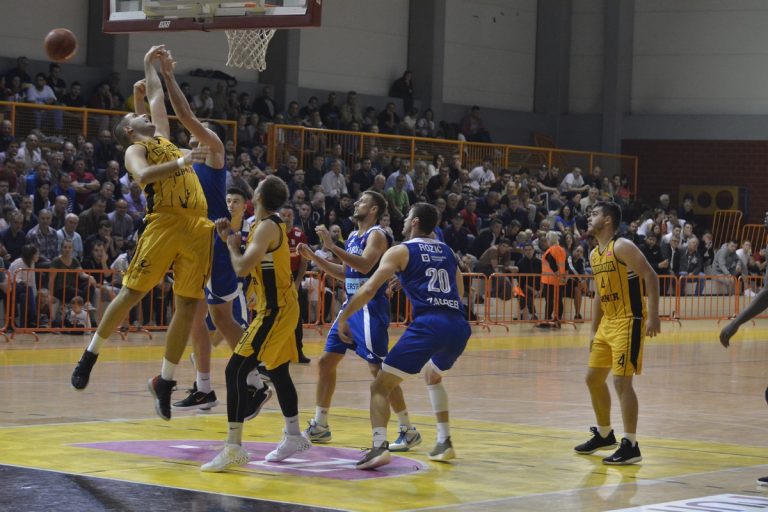 FOTO HT Premijer liga (3. kolo): Prvaci Hrvatske slavili u punoj dvorani u Dubravi