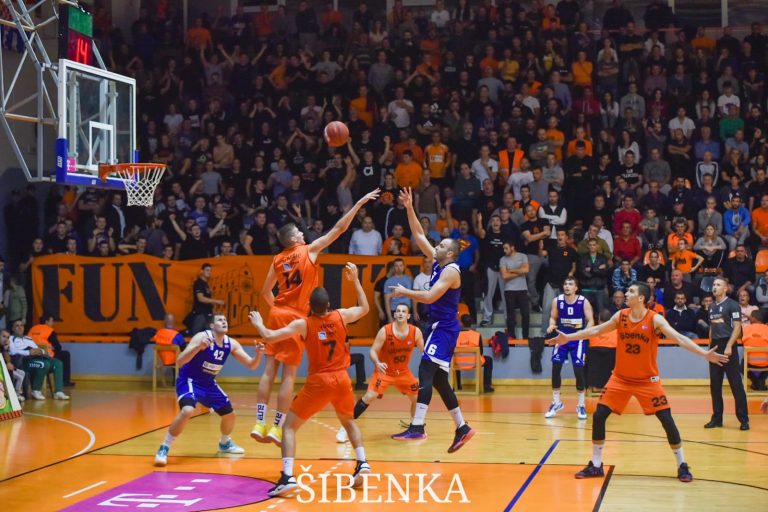 🏀 KOLUMNA: Zadar u završnici nadigrao Šibenku u punom Baldekinu
