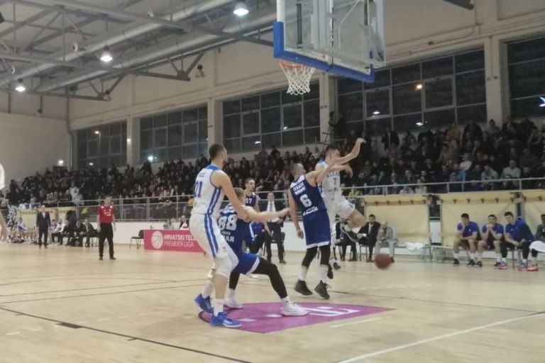 Kup „Krešimir Ćosić“: Zadar i Alkar izjednačeni na poluvremenu, na završnicu ipak putuje Zadar