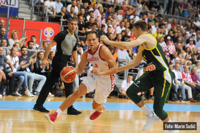 Bojan Bogdanović na operaciji desnog zapešća