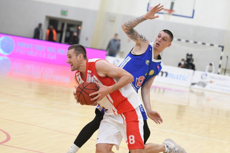 FOTO HT Premijer liga (18. kolo): Bikovi svladali Brokere tek u produžetku