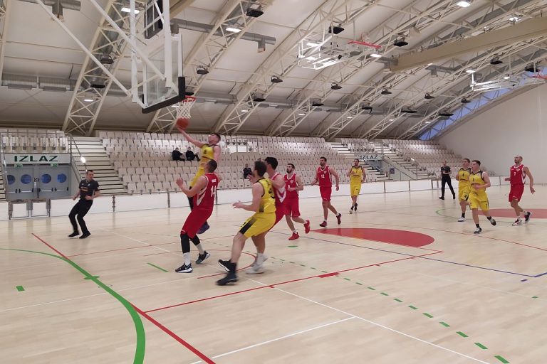 Prva muška liga (21. kolo): Omišani svladali Dubrovnik u samoj završnici