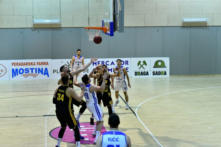 HT Premijer liga (23. kolo): Teško izborena pobjeda Splita u Sinju