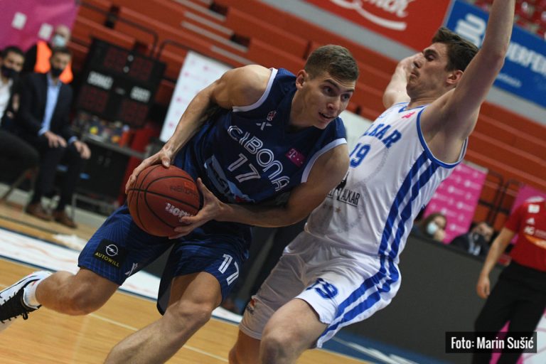 FOTO HT Premijer liga (16. kolo): Vukovi bolji od šuterski raspoloženog Alkara