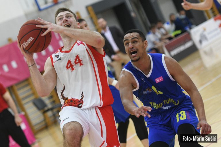 KOLUMNA: Sonik obranio 5. mjesto, Furnir bježi s dna, favoriti po planu u 24. kolu