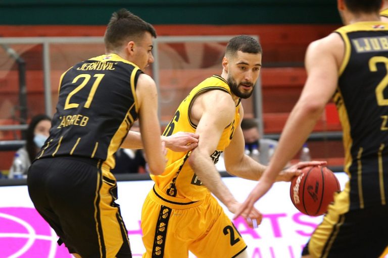 HT Premijer liga (33. kolo): Split bez teškoća s Furnirom