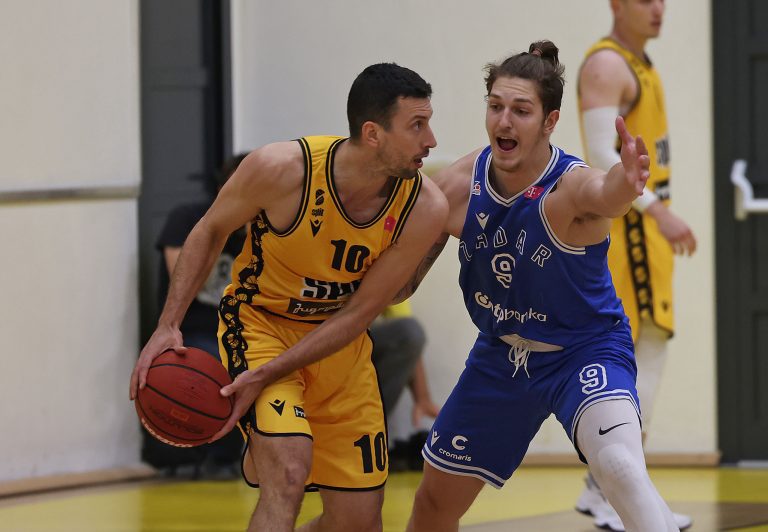 Fantastični Ukić predvodio Splićane do pobjede, Zadar prokockao +16