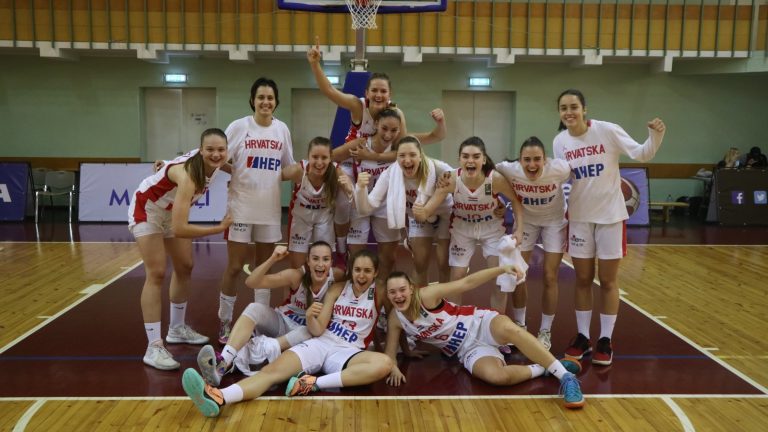 U18 reprezentacija (Ž): Hrvatska se zagrijala za Portugal na +39