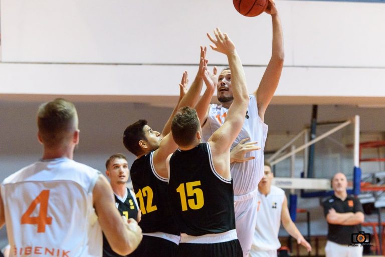 HT Premijer liga (predsezona): Paić s 33 poena predvodio Šibenku do pobjede nad Splitom