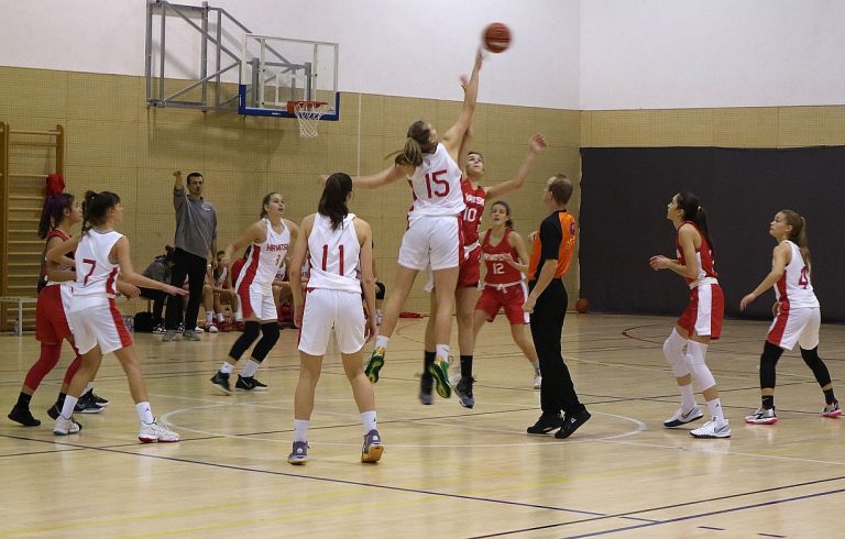 U16 reprezentacija (Ž): Bijele slavile nad Crvenima, Slovenija bolja od Poljske