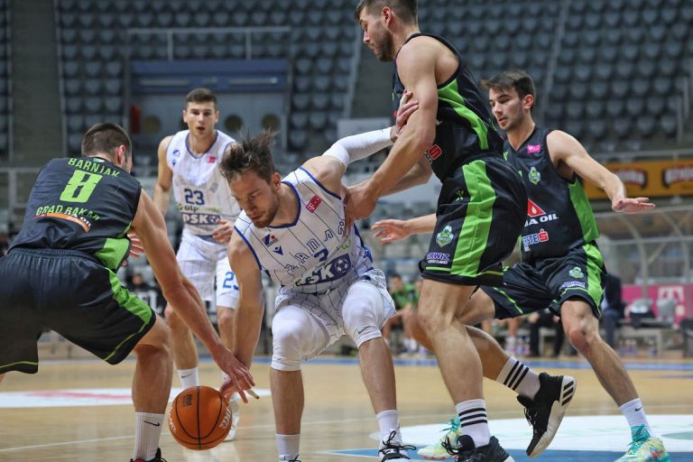 HT Premijer liga (13. kolo): Zadar tek u posljednjoj četvrtini slomio Adria Oil Škrljevo
