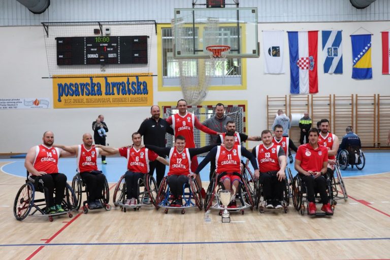 Hrvatska reprezentacija košarkaša u kolicima osvojila prvo mjesto na turniru Bljesak 2022