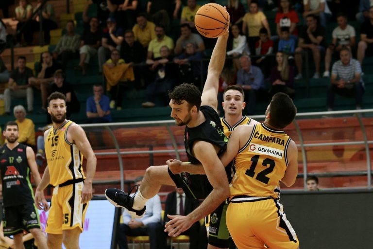 Goropadni Split doigravanje otvorio uvjerljivom pobjedom nad Škrljevom
