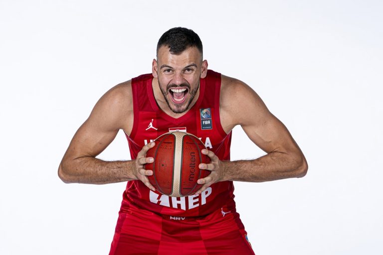 Službeno je: Ante Toni Žižić prešao u Anadolu Efes