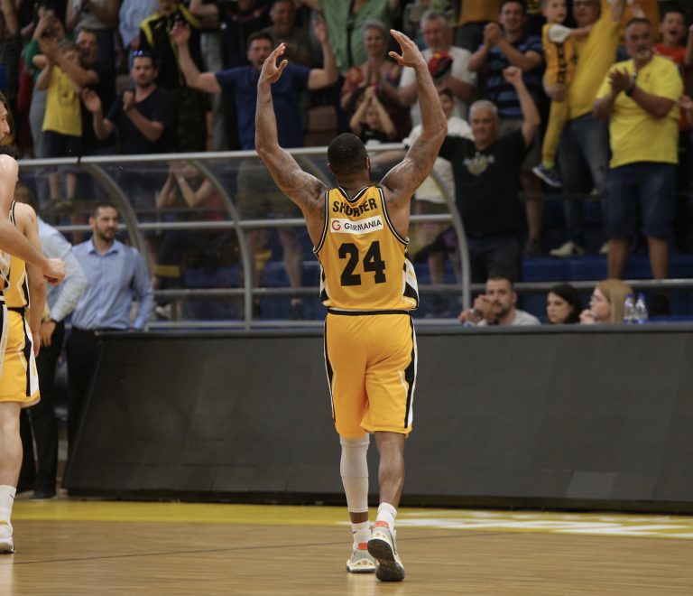 Split napravio značajan korak prema finalu, Zadar putovao od +10 do -10