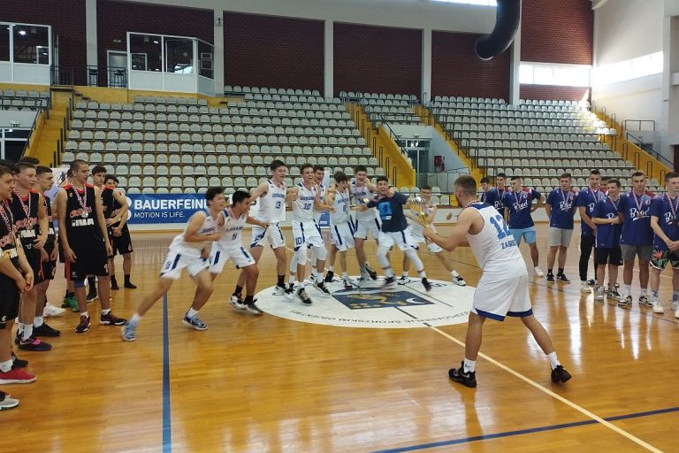 Dinamo slavi naslov pobjednika Kupa regija za kadete