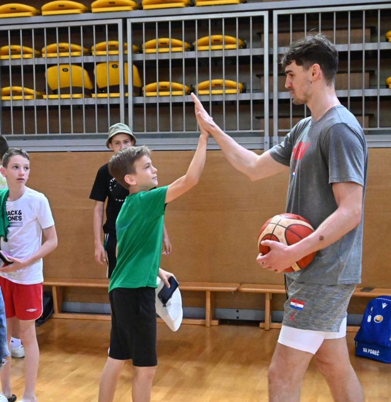 Mladi košarkaši iz Petrinje i Poreča na treningu reprezentacije
