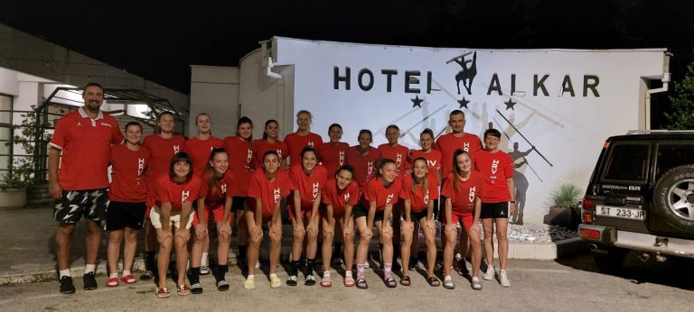 FOTO: Kadetkinje se u Sinju pripremaju za Europsko prvenstvo