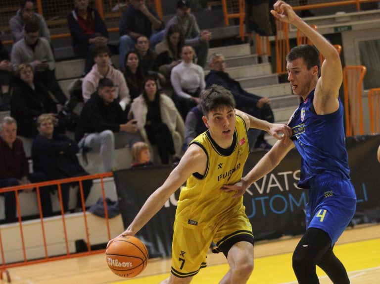 FOTO: Furniru još jedan gradski derbi i skok na ljestvici