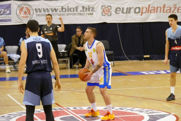 Brokeri obranili domaći teren nakon početnog vodstva Ribole