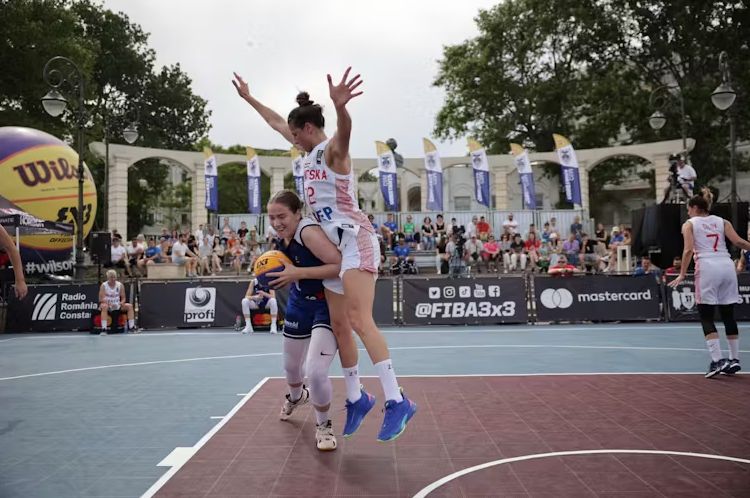 Nakon prvog dana kvalifikacija i ženska i muška 3×3 reprezentacija ostale u igri za plasman na EP