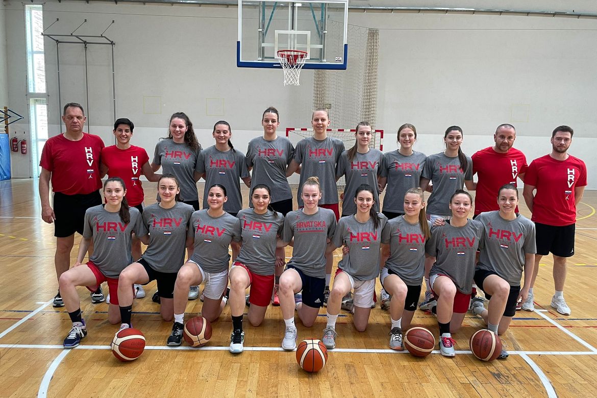 Reprezentacija (U18ž): Juniorke odigrale prve prijateljske utakmice u Sloveniji