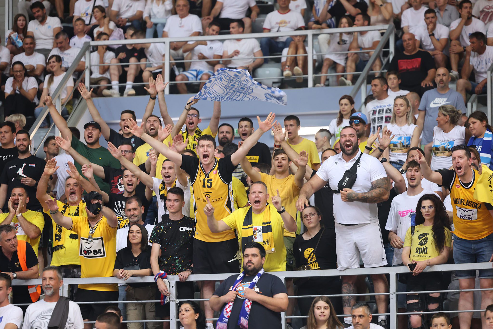 Košarkaška sezona 2023/24 kuca na vrata, počinje FAVBET Premijer liga, a proteklo reprezentativno ljeto još nas čini ponosnima!
