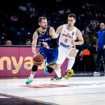 Mario Hezonja U Obrambenoj Akciji