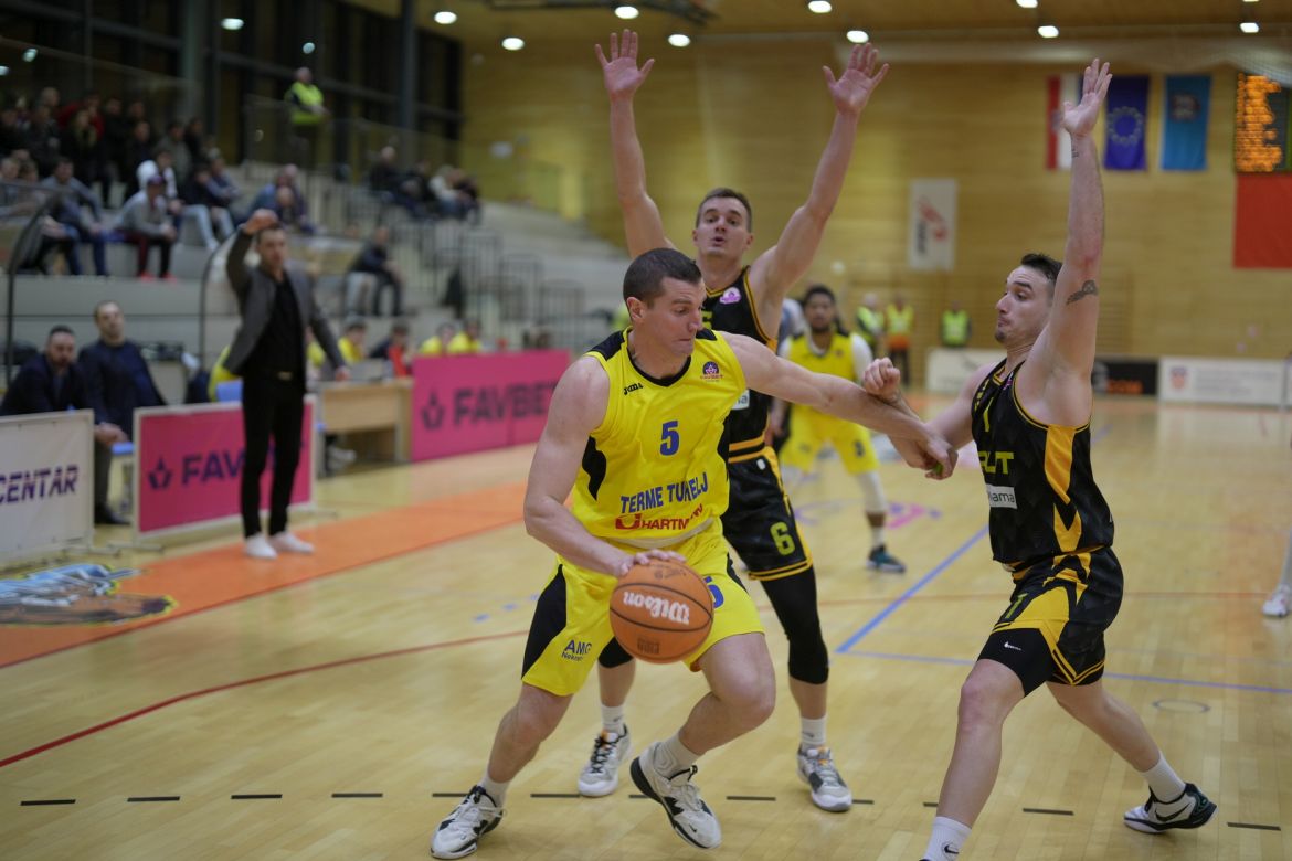 FAVBET Premijer liga: Sjajni Zabok iznenadio Split