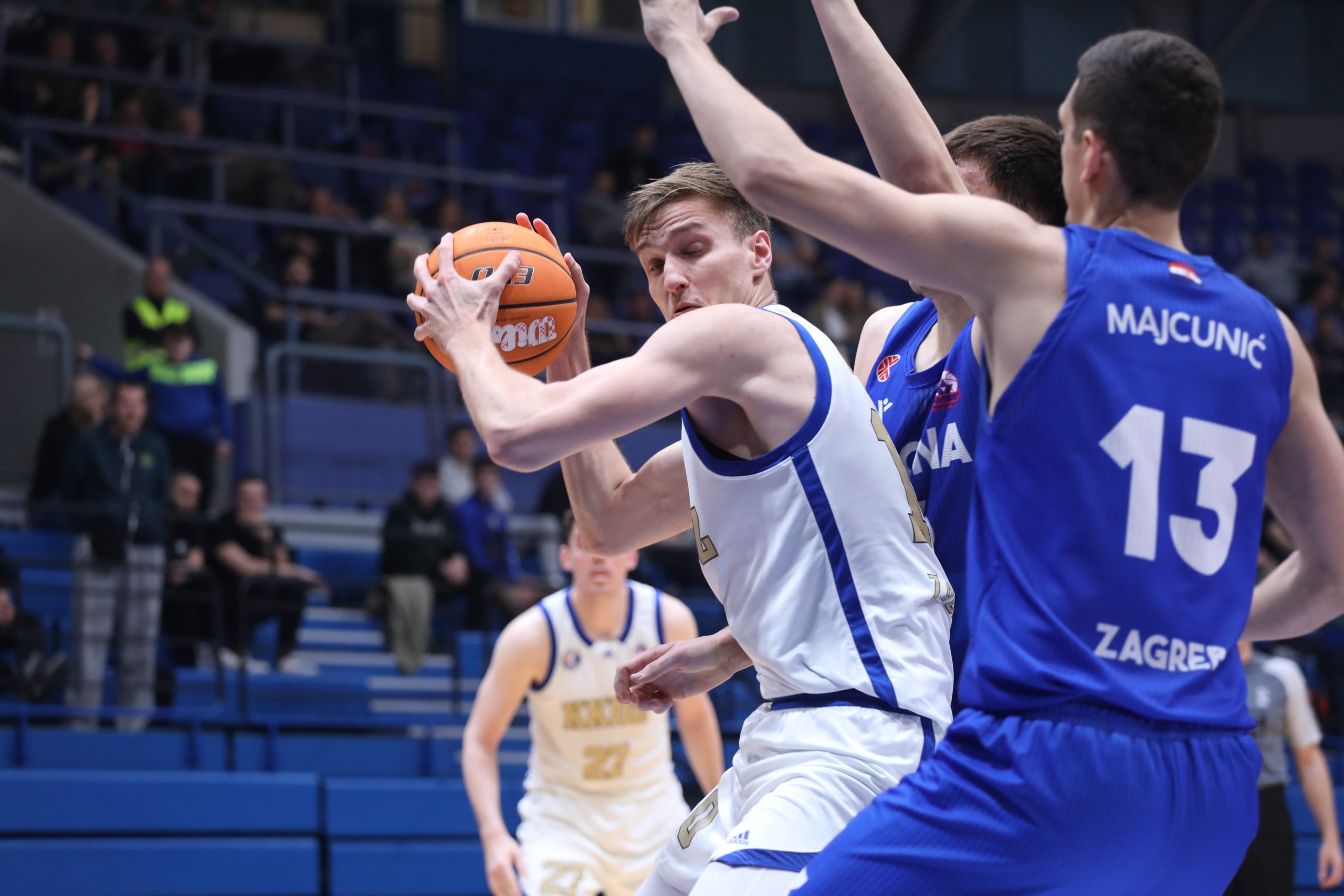 FAVBET Premijer liga: Cibona u derbiju nadigrala Dinamo