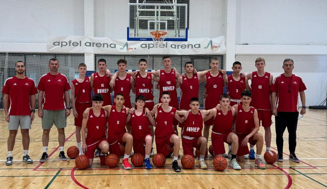 Muška U14 reprezentacija na pripremama u Tučepima i Makarskoj