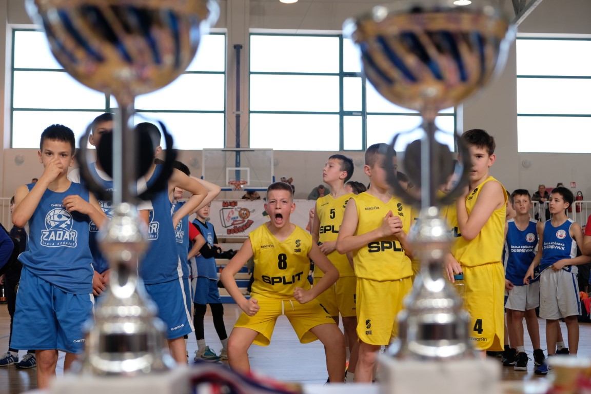 FOTO Mini košarka: U11 regionalni turnir regije Jug u Sv. Filipu i Jakovu (djevojčice i dječaci)