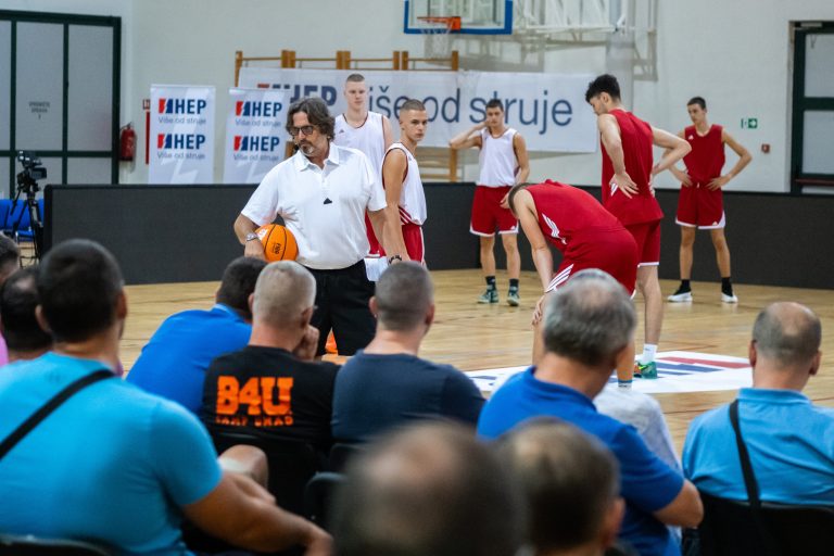 VIDEO Seminar za trenere/ice seniorskih liga – Opatija 2025