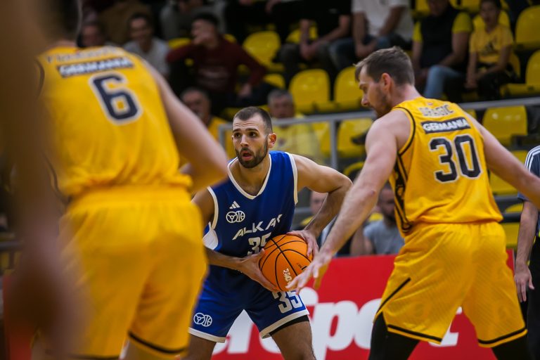 Najava 15. kola SuperSport Premijer lige: Split u Sinju, Samobor u Zadru, gradski derbi u Draženovom domu…
