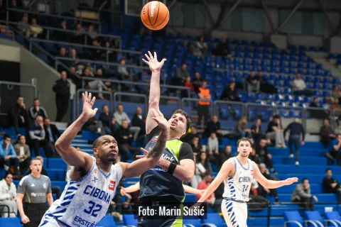 SuperSport Kup Krešimir Ćosić: Cibona protiv Škrljeva opravdala ulogu favorita, briljirao Roberson