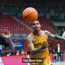 Split Omis 8966