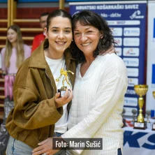 Juniorke Tresnjevka FSV Dodjela 4861