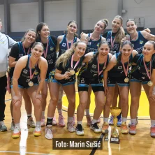 Juniorke Tresnjevka FSV Dodjela 4926