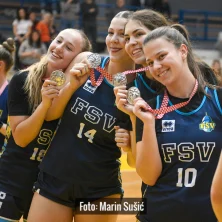 Juniorke Tresnjevka FSV Dodjela 4892
