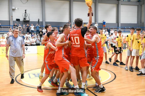 Završni turnir u Dubravi za pretkadete pripao Cedeviti Junior, srebro Podsusedu, bronca Splitu
