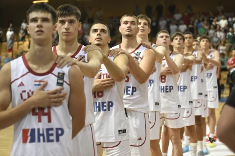 Hrvatska U18 uvjerljivom pobjedom otvorila EuroBasket! Slijedi Švicarska…